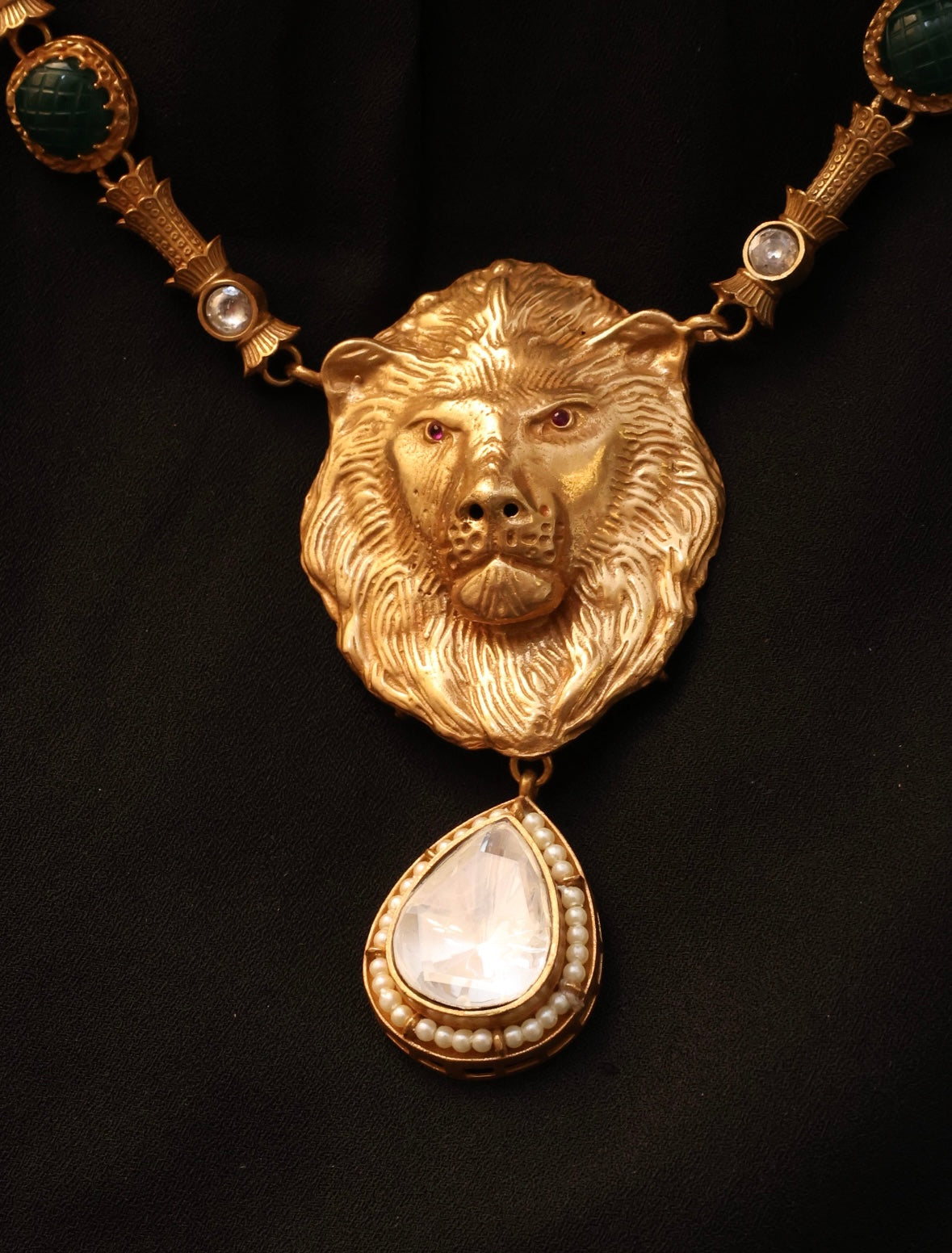 The Leona Ariste | Majestic Lion Motif Necklace Set