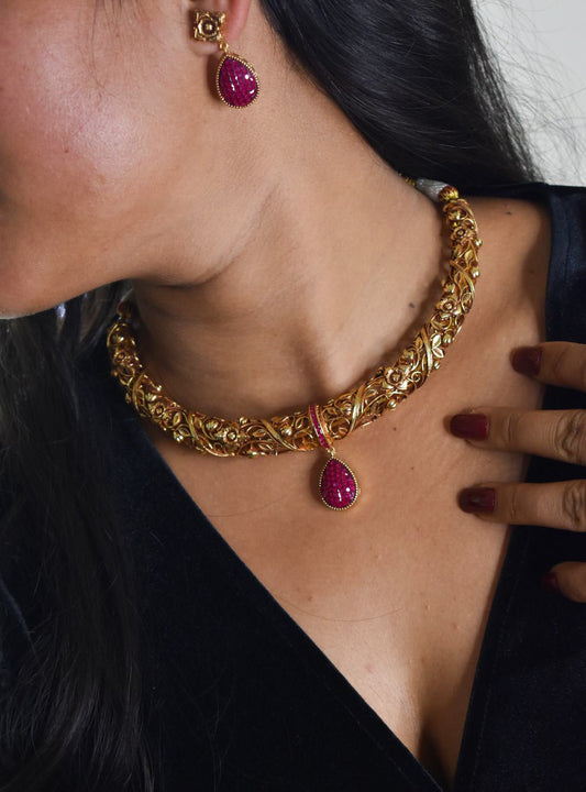Ruby Bloom Gold Plated Necklace Set hasli