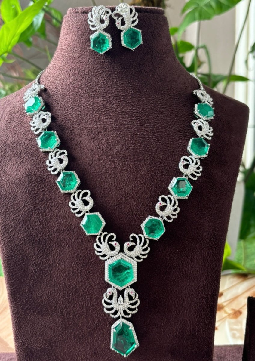 Hexagon Emerald Luxe Statement Necklace - MR Jewels